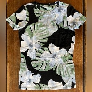 NWOT TA Tracy Anderson G.I.L.I. Short Sleeve Crewneck T Shirt Black Palm